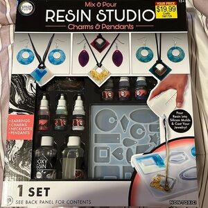 Resin Studio - Charms & Pendants 
New - all material included